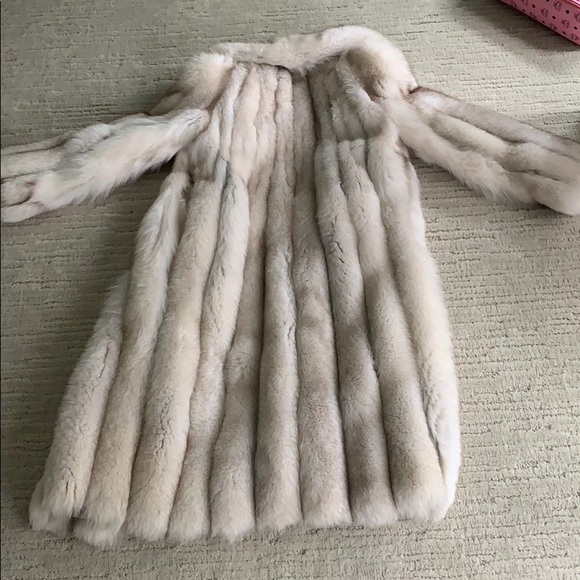 Saga fox fur coat - Picture 4 of 8